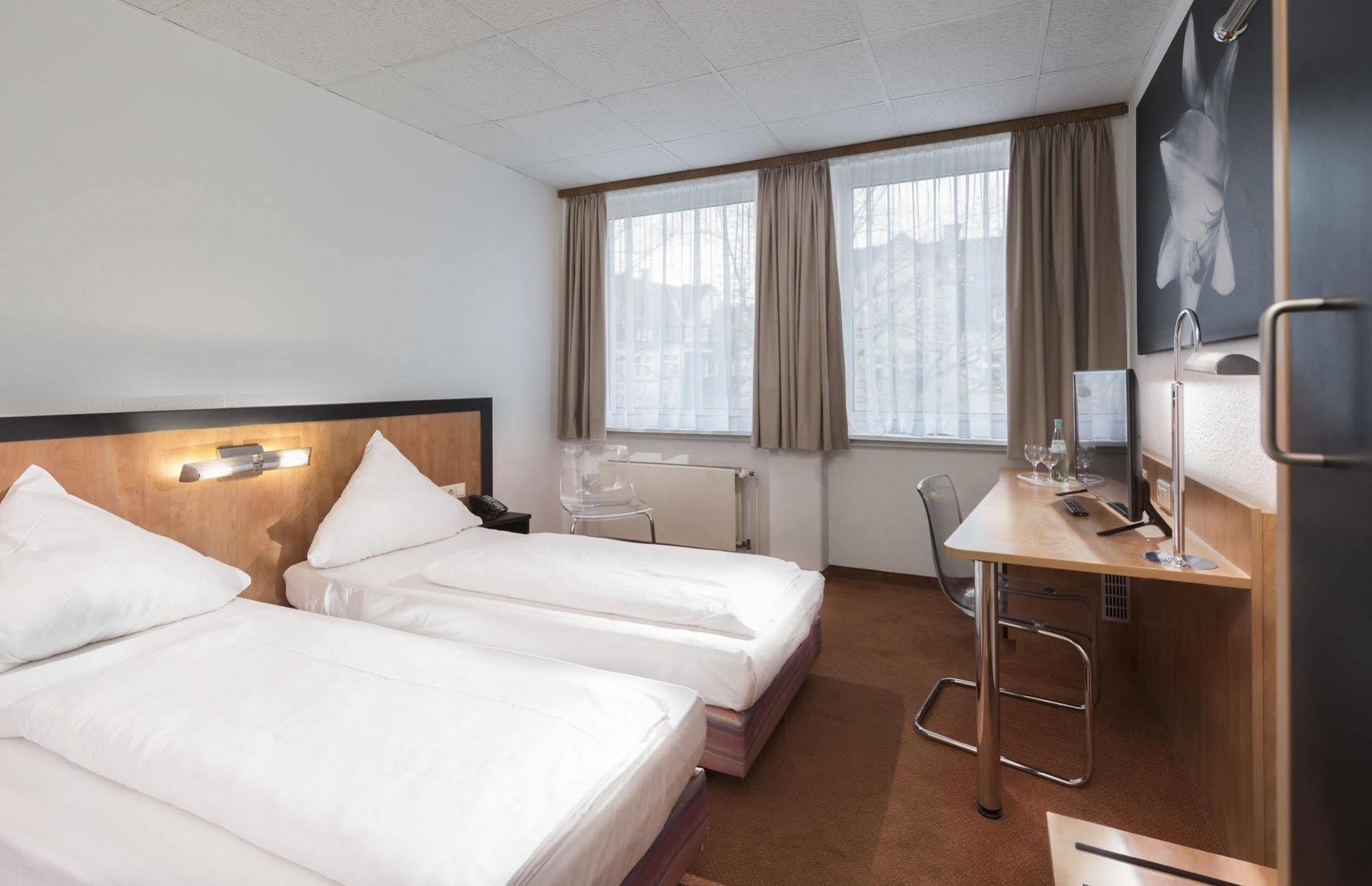 Days Inn Dortmund West Eksteriør billede